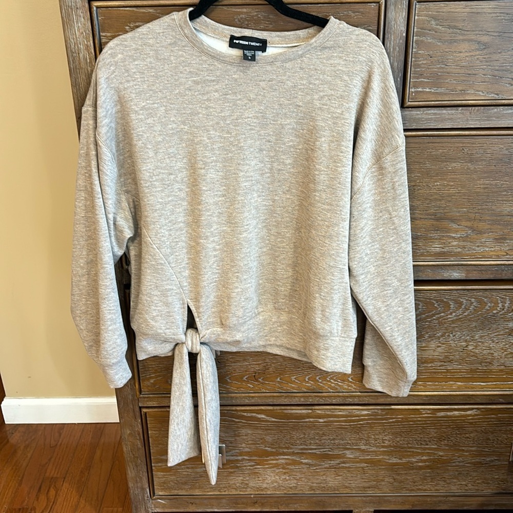 NWOT Fifteen Twenty Brown Bow Sweater - small